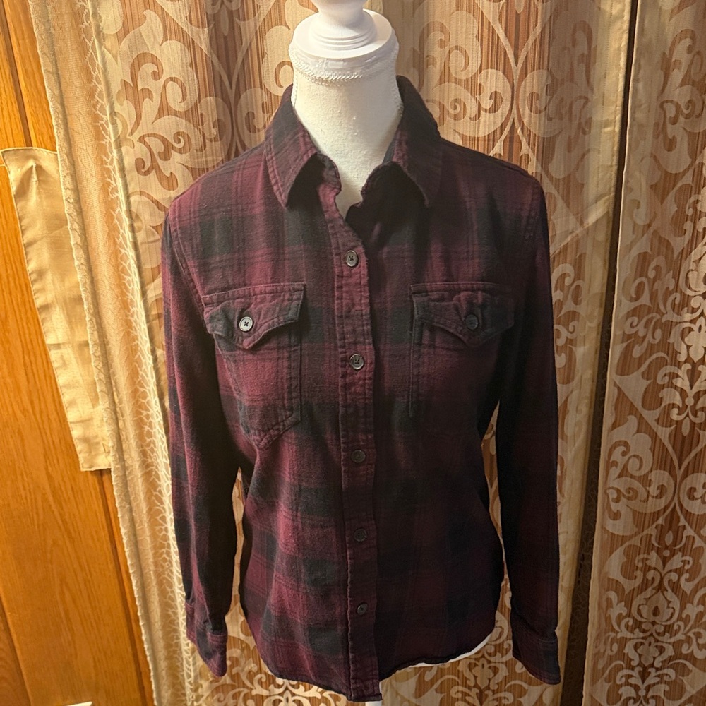 Women’s Button-Down Plaid Shirt Jacket - Burgundy/Black